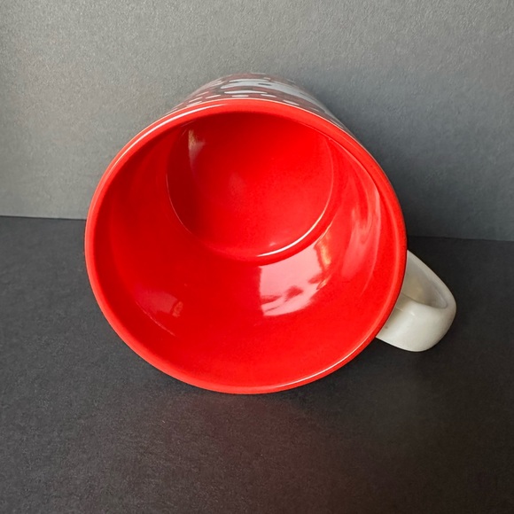 Red and white Hello Kittty 20 oz. Mug - Picture 2 of 4